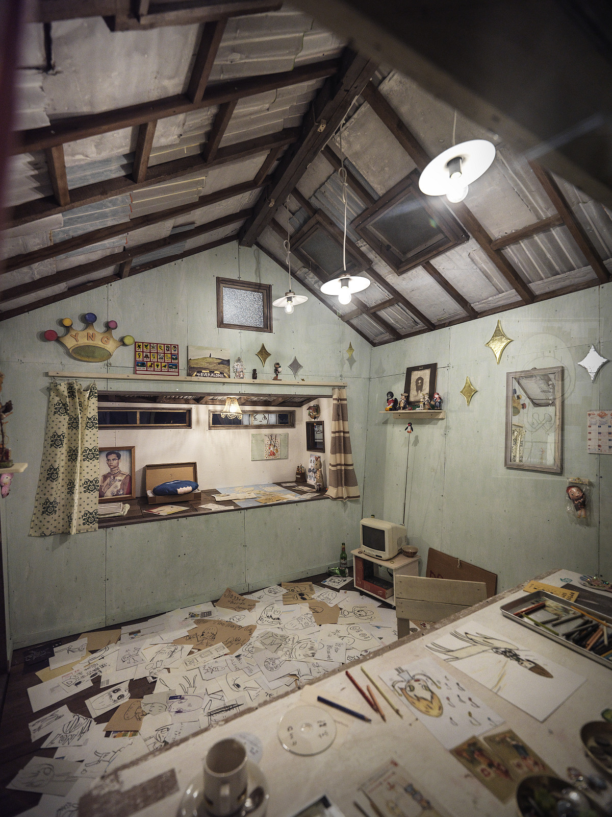 Yoshitomo Nara: Exhibition view: My Drawing Room 2008 (Interior view), bedroom included, 2008