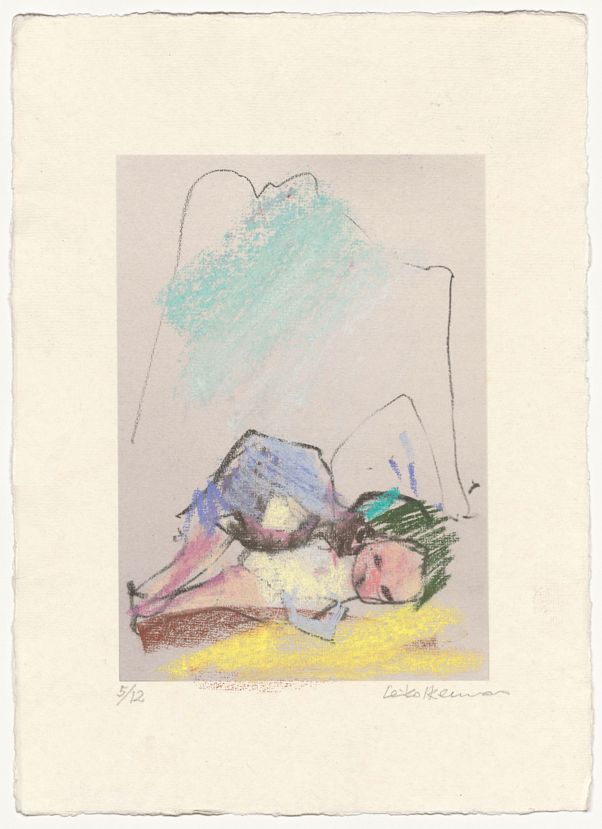 Zeichnung einer liegenden Figur vor Bergpanorama.