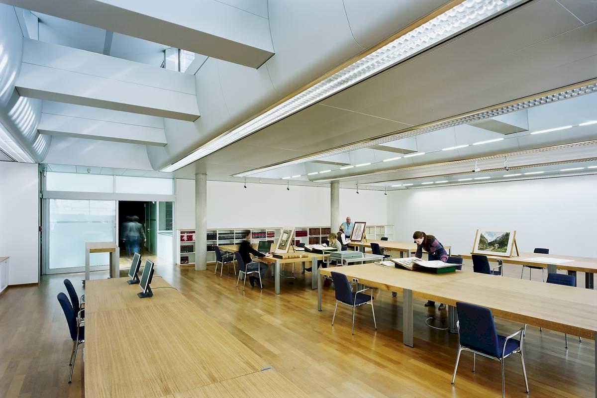 View of the inside of the Study Hall | Photo © Rupert Steiner