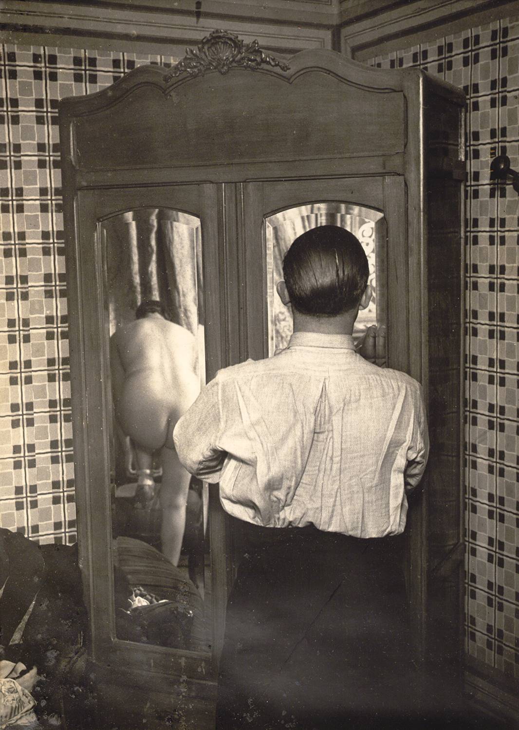 Brassaï (Gyula Halász): In a Hot-Sheet-Motel, Rue Quincampoix, ca. 1932